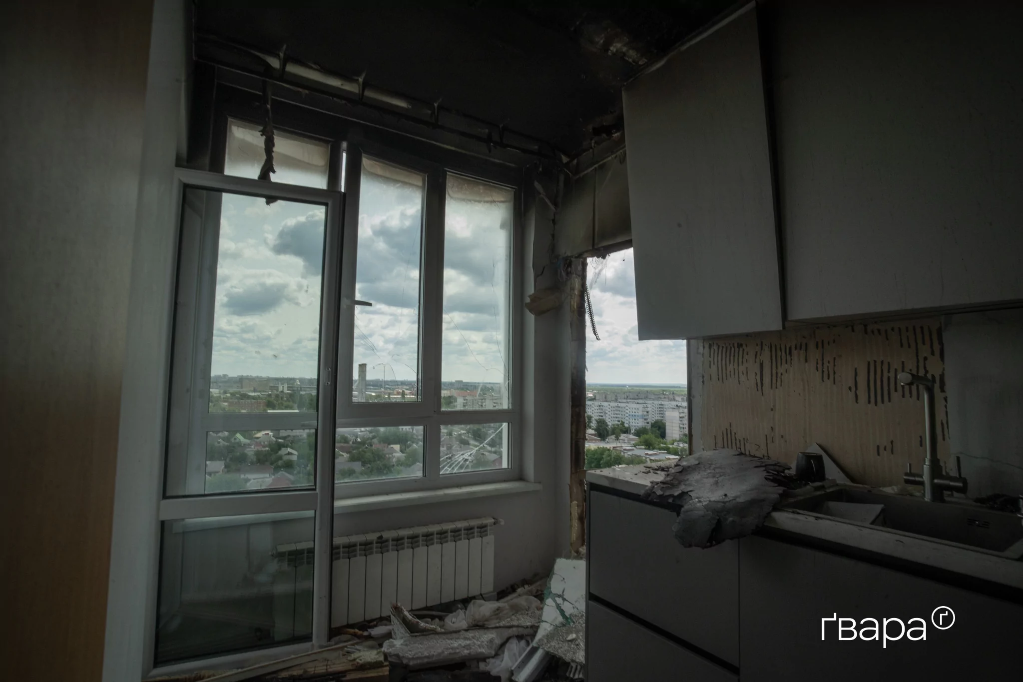 зображення до посту: У Слобідському районі обстрілом пошкоджені 12 будинків — фото