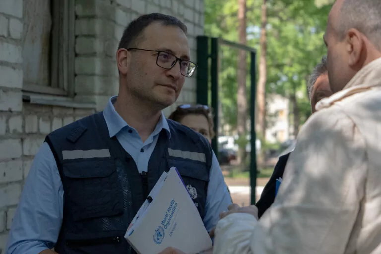 Голова ВООЗ в Україні: «Люди відкладають лікування через війну — це загрожує хронічним хворим»