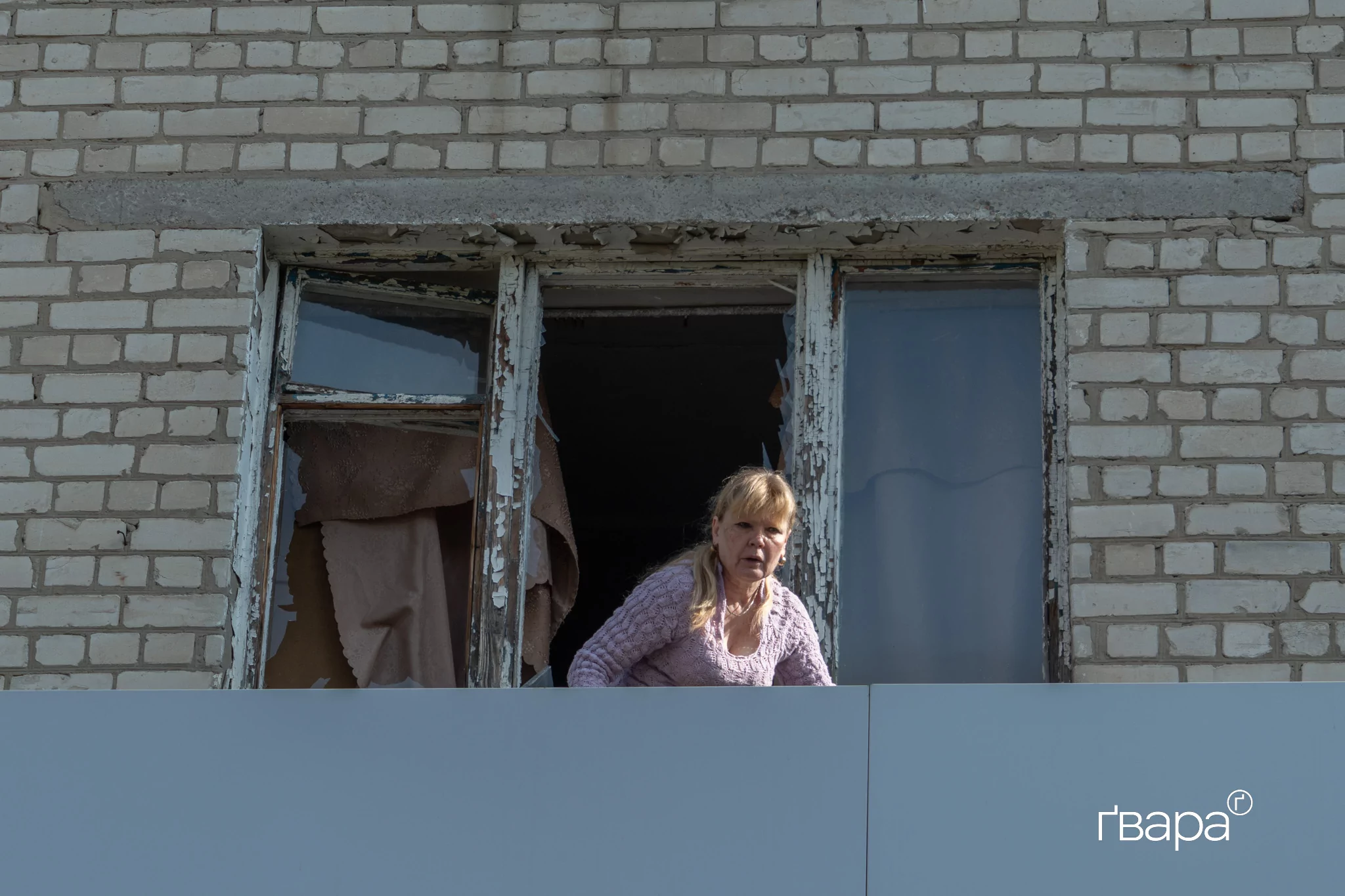 зображення до посту: Російські БпЛА влучили у житлові будинки у Харкові, четверо загиблих – фото