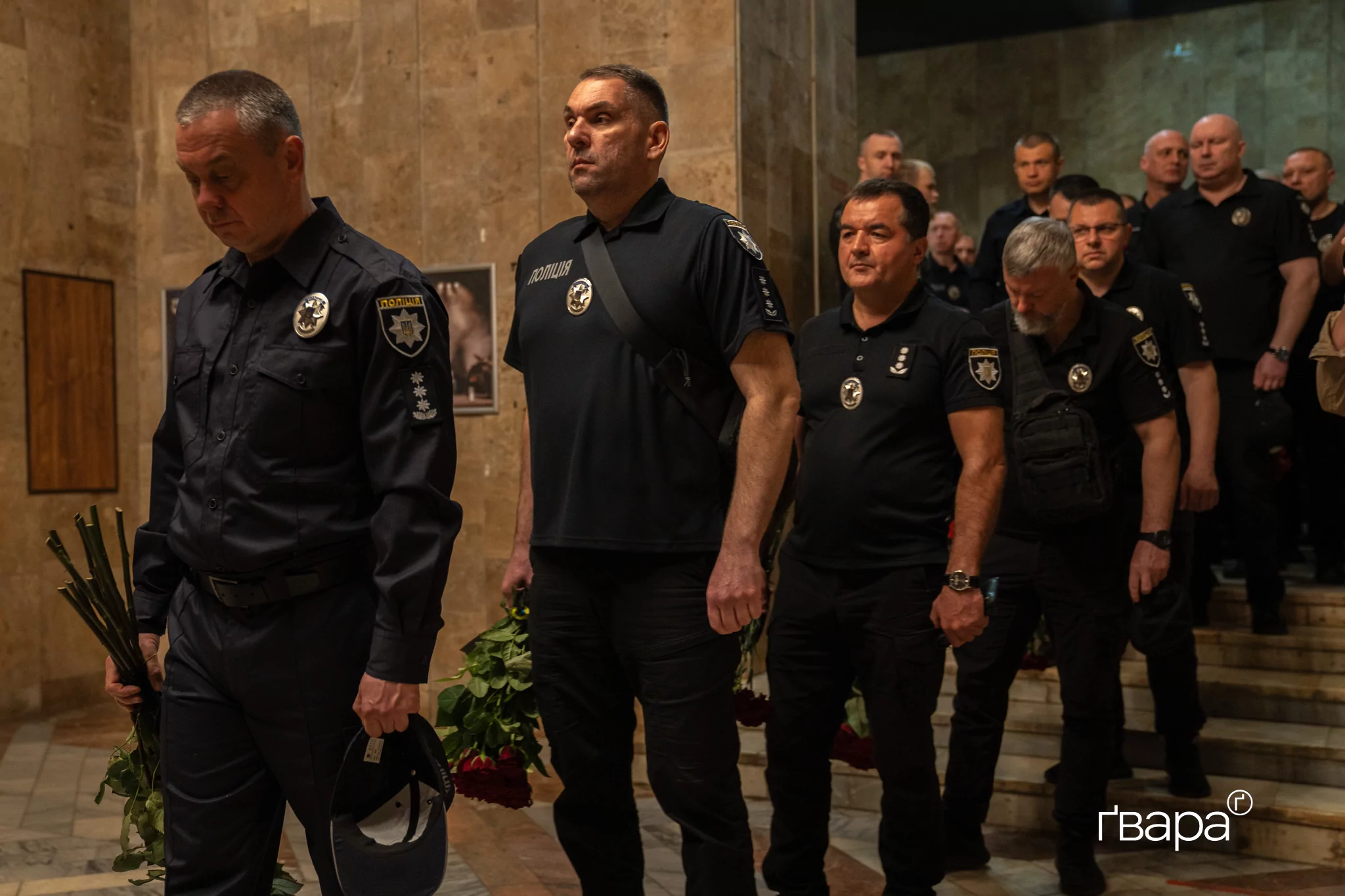 зображення до посту: У Харкові попрощалися з поліціянтом, загиблим під час виконання бойового завдання на Донеччині — фото