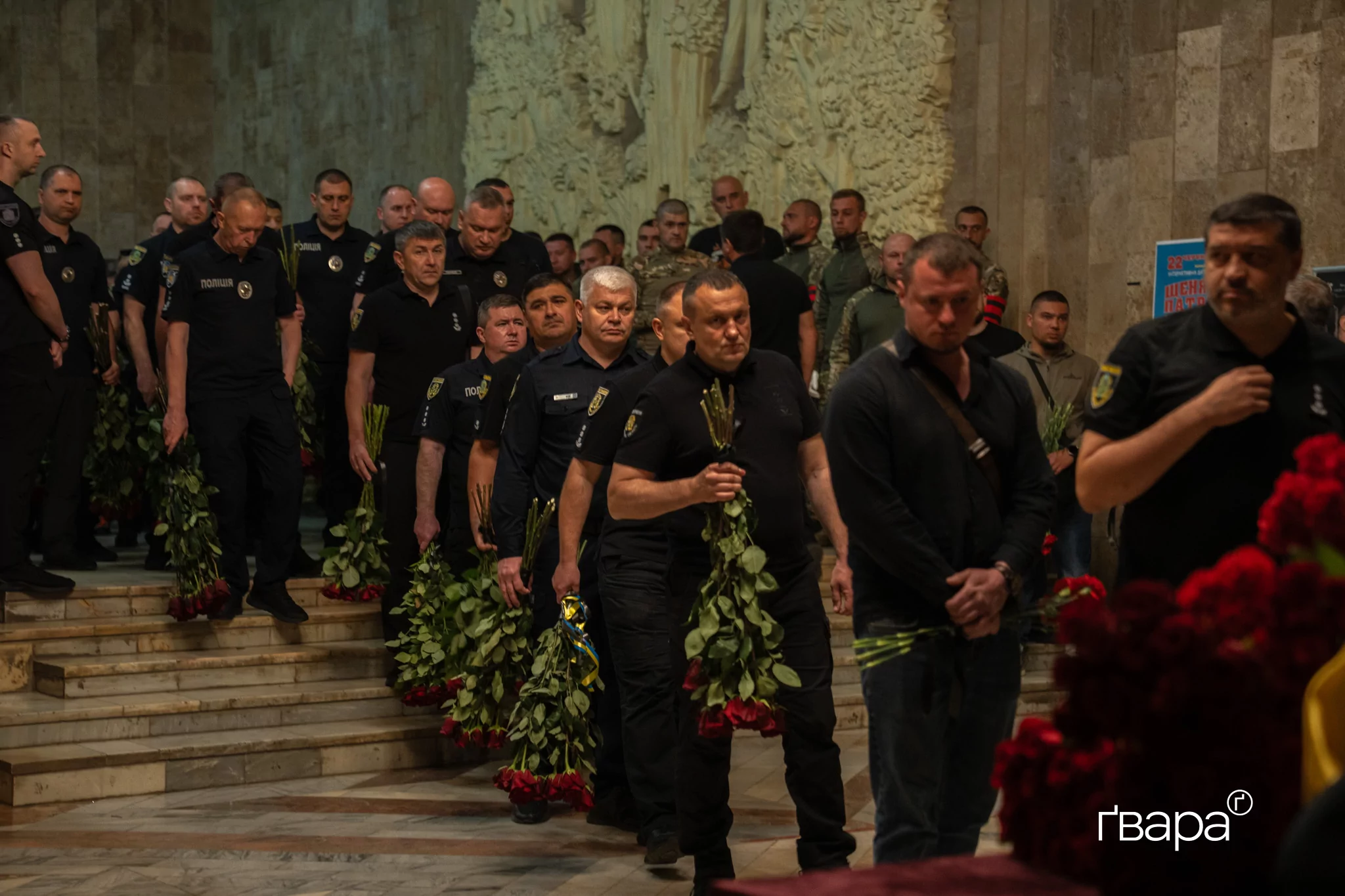 зображення до посту: У Харкові попрощалися з поліціянтом, загиблим під час виконання бойового завдання на Донеччині — фото