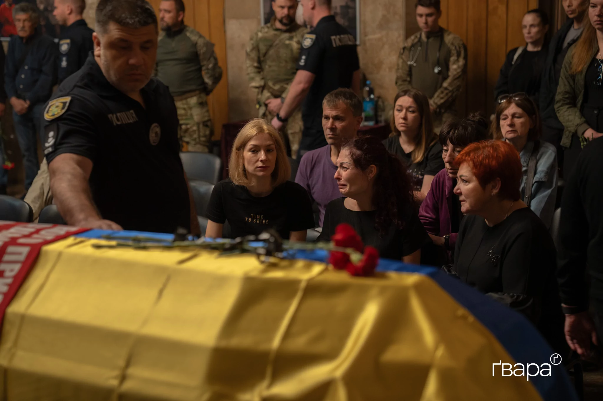 зображення до посту: У Харкові попрощалися з поліціянтом, загиблим під час виконання бойового завдання на Донеччині — фото