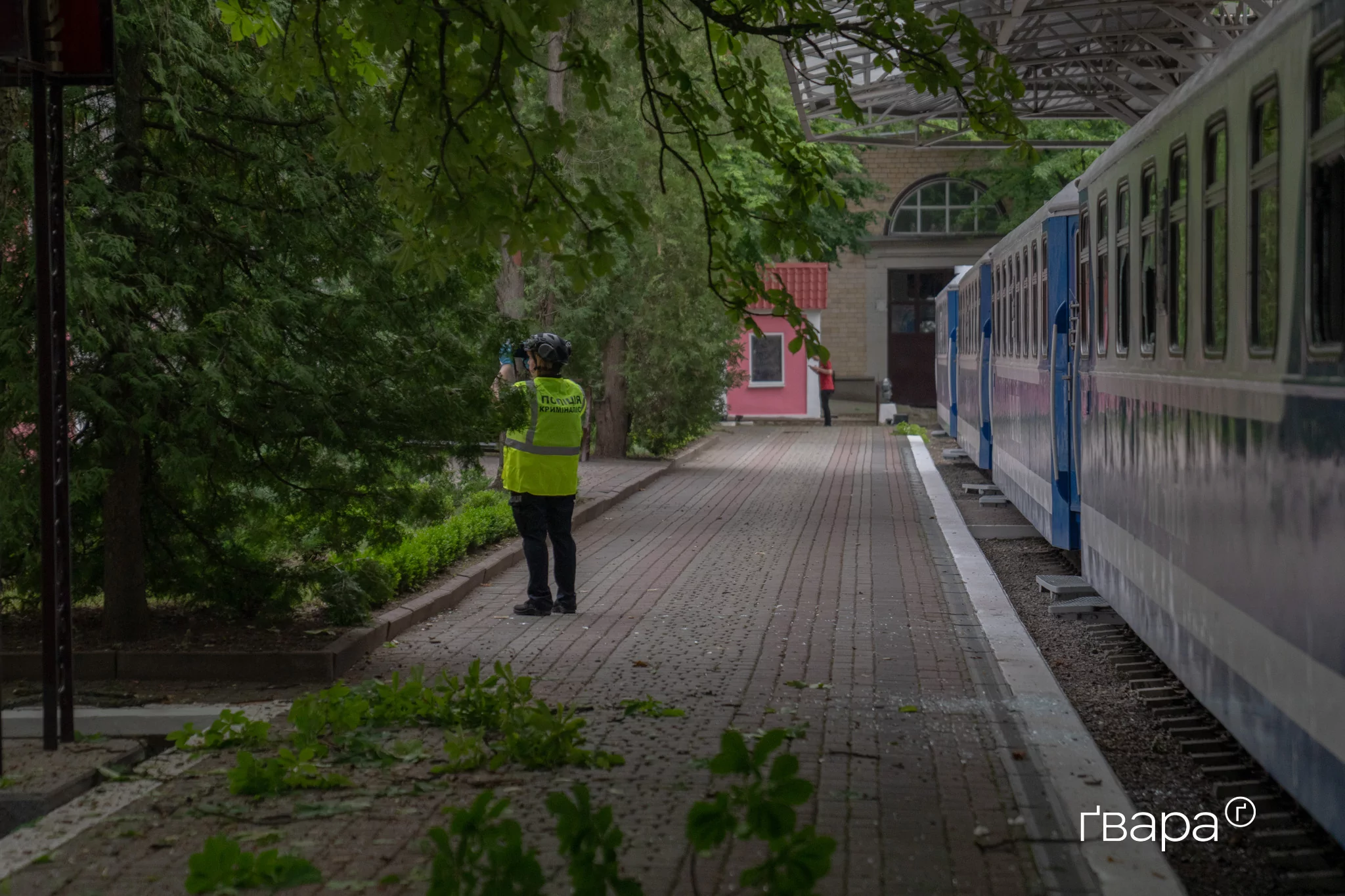 зображення до посту: Російський КАБ вбив очільницю Дитячої залізниці, десятки поранених — фото