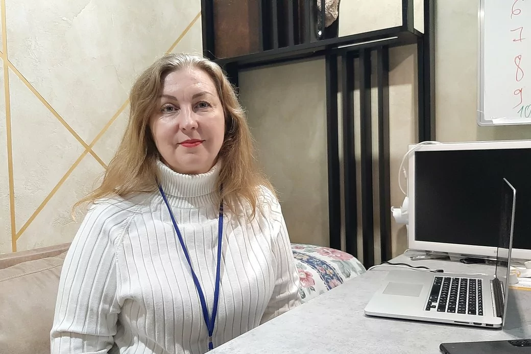 Галина Харламова — соціальна працівниця.