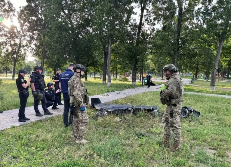 Вибухотехніки знешкодили російський дрон, що впав у житловому районі Харкова