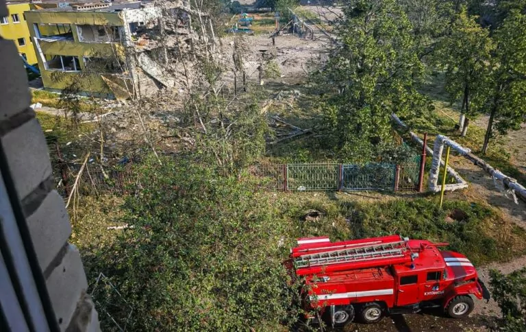 У Куп’янську росіяни вдарили по багатоповерхівці – без постраждалих