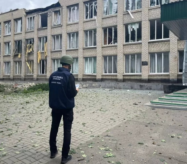 Прокуратура показала наслідки нічного удару БпЛА по Лозовій