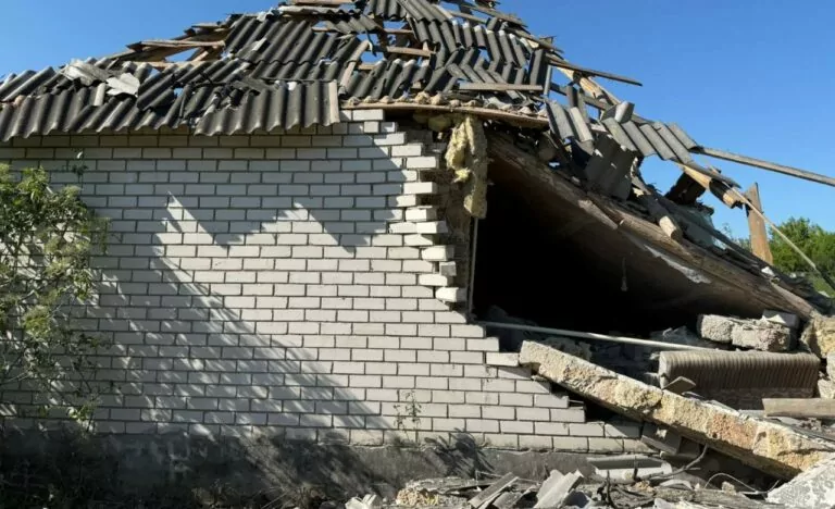 Внаслідок російського авіаудару у Куп’янську постраждала жінка
