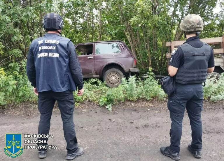 Російський дрон вдарив по автомобілю у Купʼянському районі: там двоє постраждалих