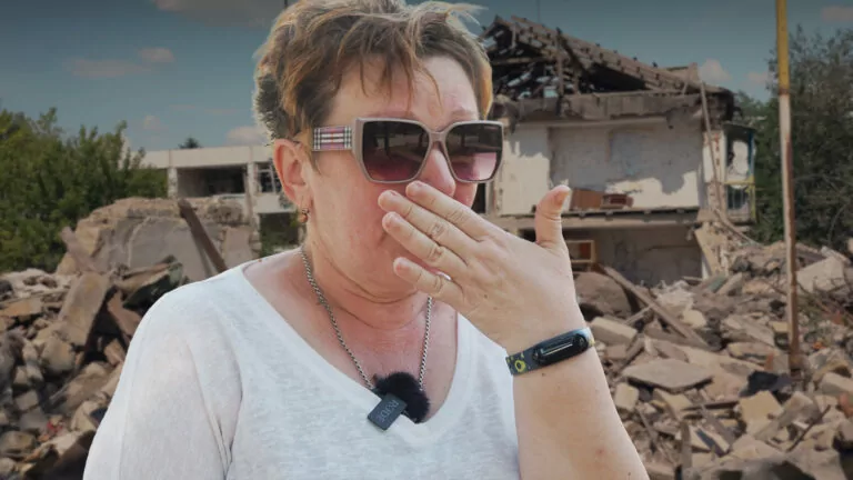Великий Бурлук: життя у селищі за 19 кілометрів від зони бойових дій — ВІДЕО