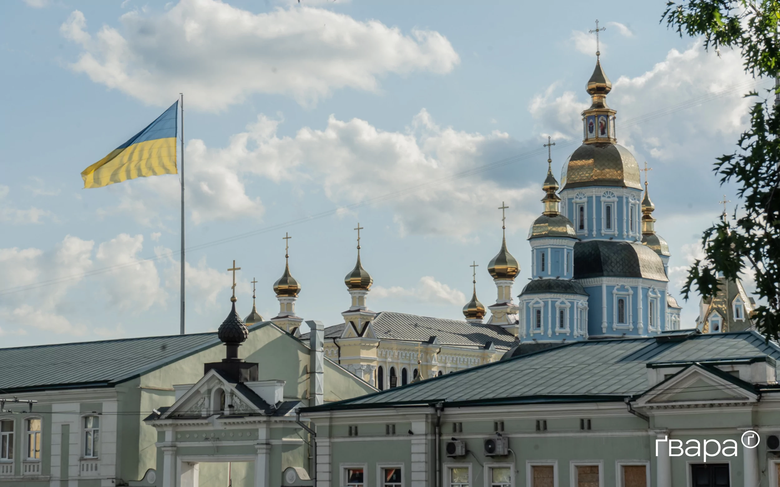 зображення до посту: Як пережити спеку без кондиціонера: поради для цивільних і військових