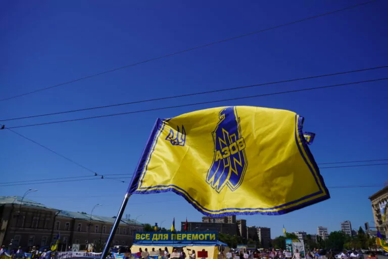«Хочу, щоб повернули усіх зниклих безвісти»: у Харкові пройшла акція на підтримку військовополонених
