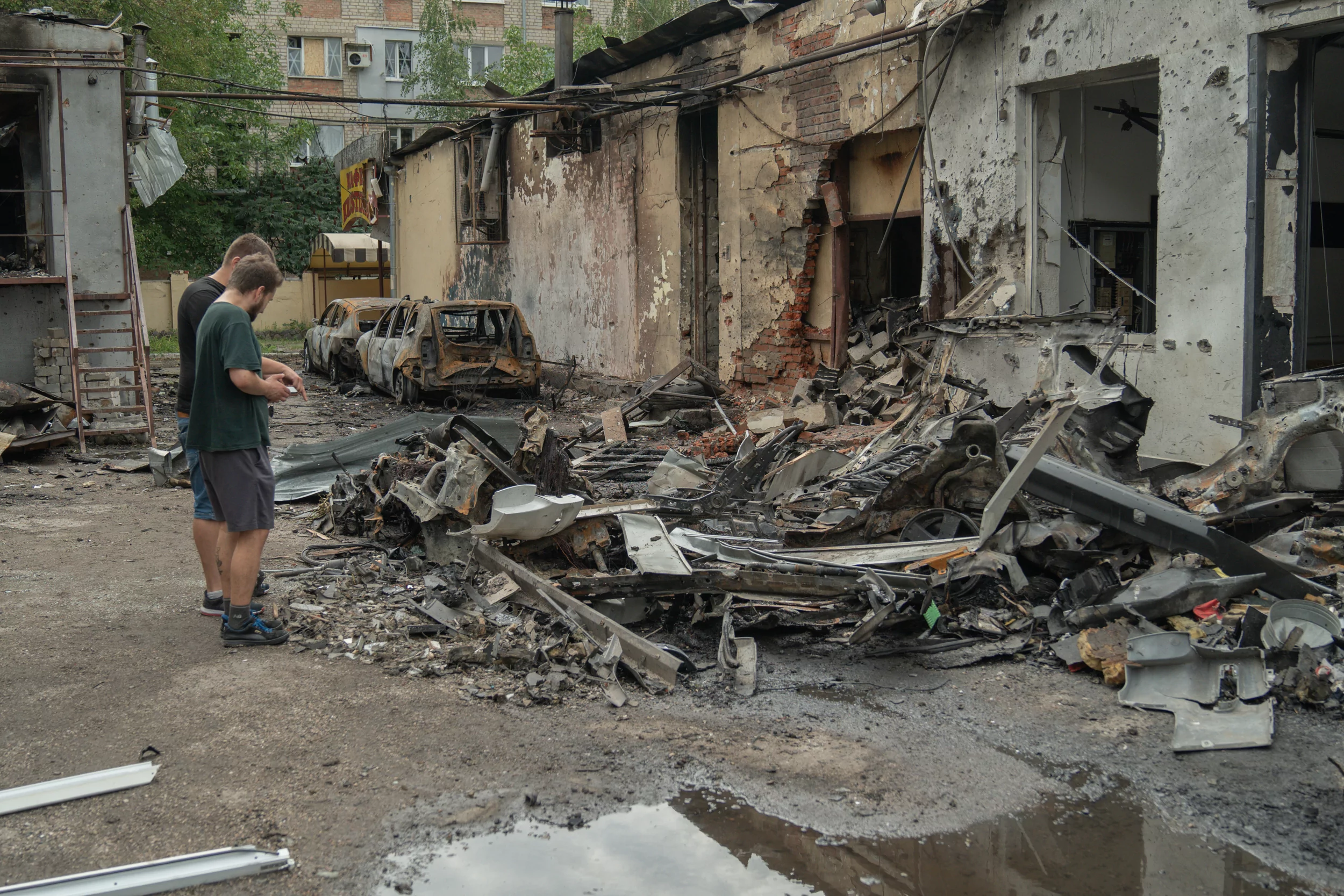 Cars that burned down after the overnight Russian drone attack on Kharkiv on Jul 30, 2025
