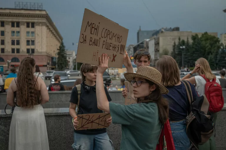 How Russian propaganda used anti-corruption protests in Ukraine to spread disinformation 
