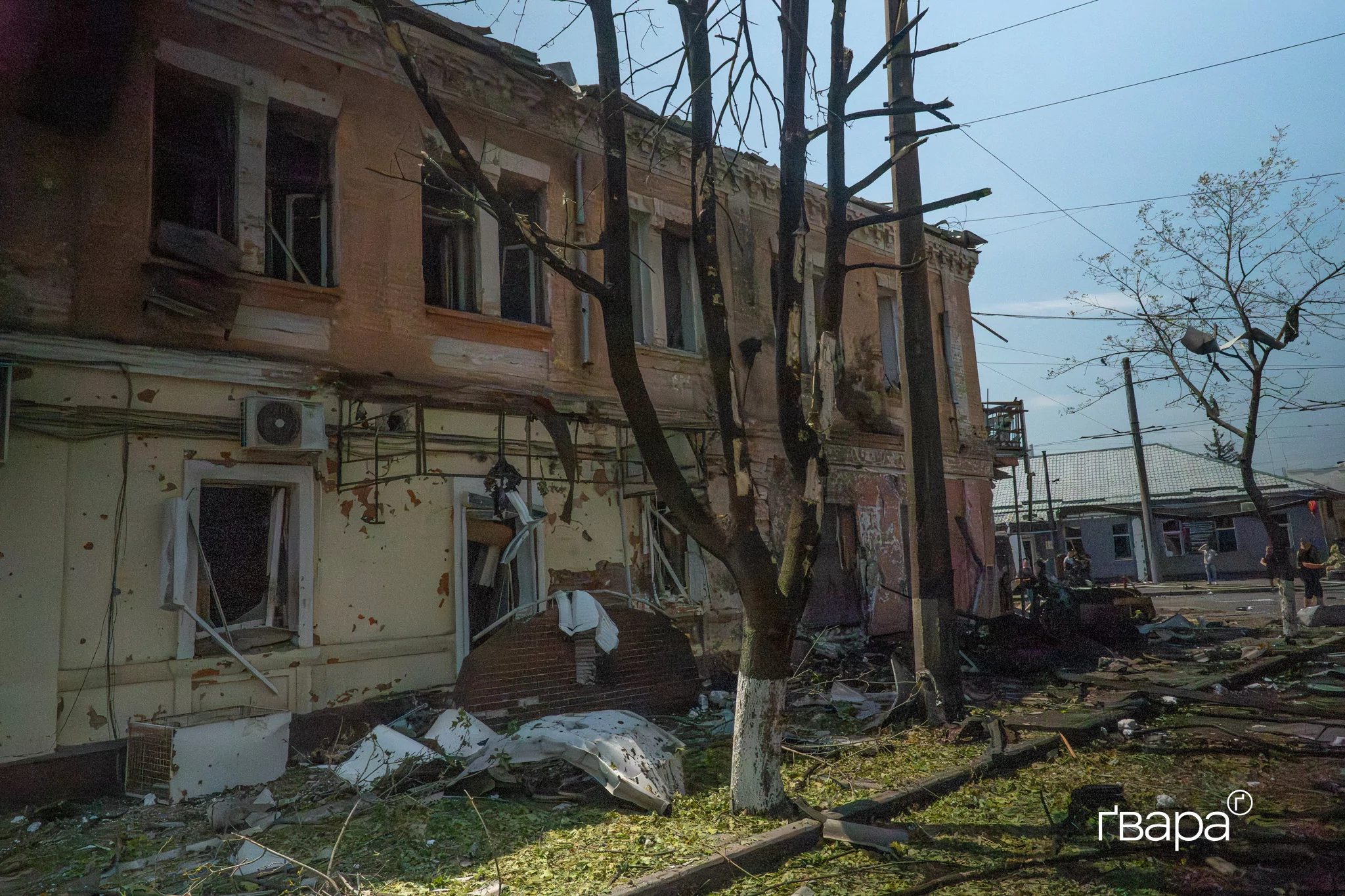 зображення до посту: Наслідки ранкового обстрілу Холодногірського району Харкова — фото
