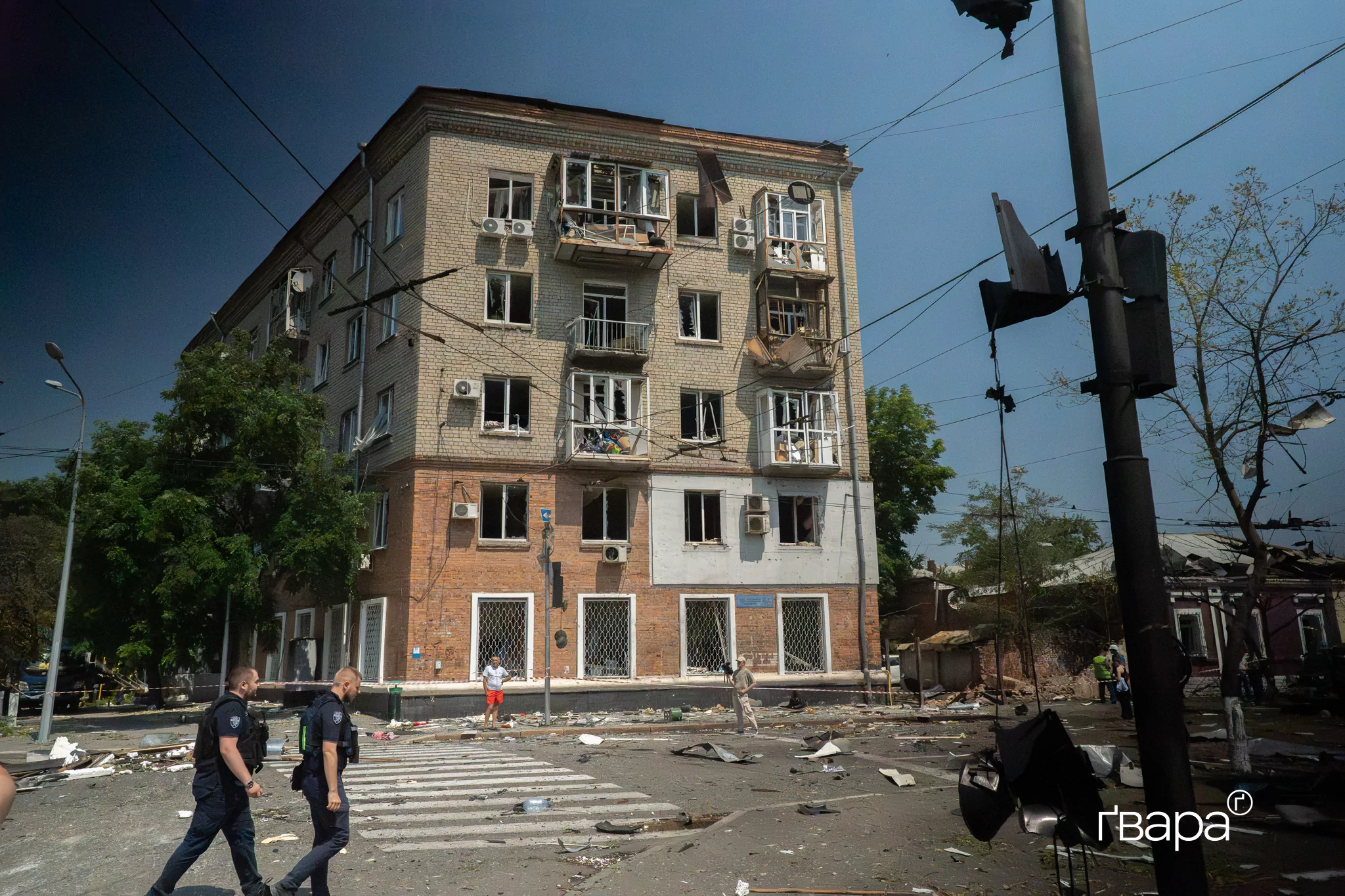 зображення до посту: Наслідки ранкового обстрілу Холодногірського району Харкова — фото