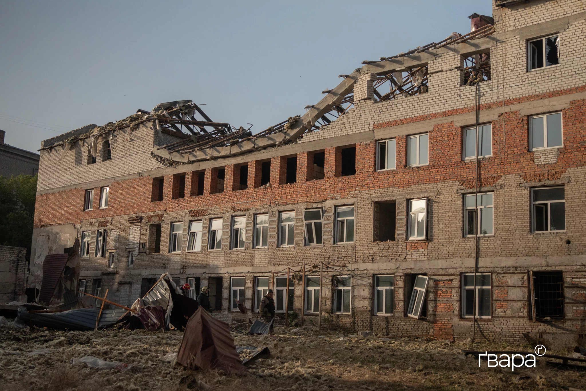 зображення до посту: «Росіяни влучили поряд із пологовим будинком»: наслідки ранкового обстрілу Харкова — фото
