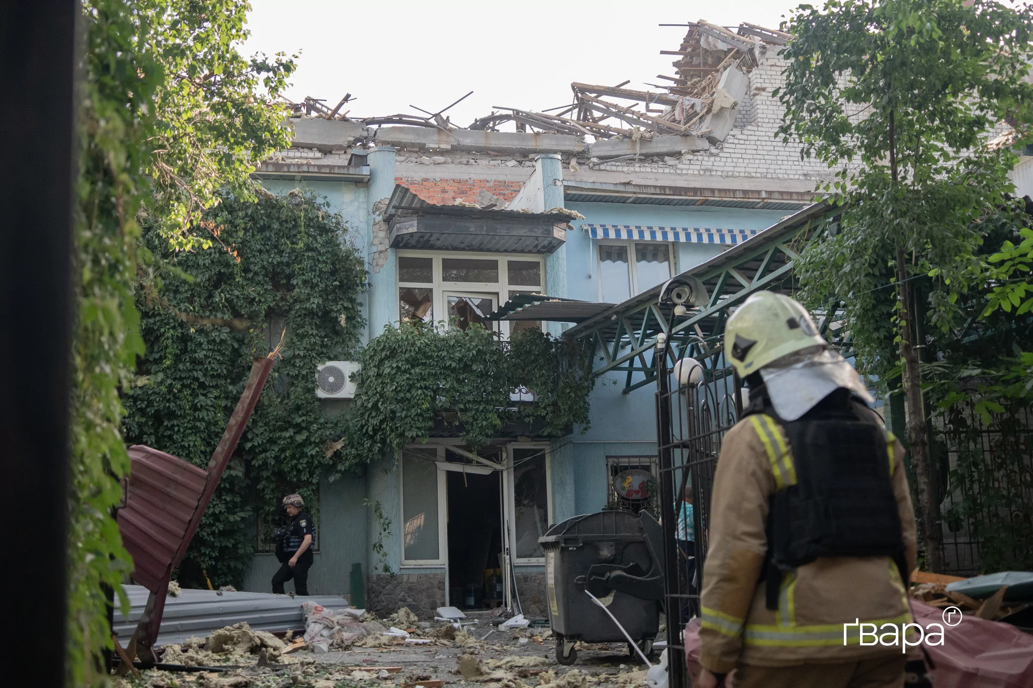 зображення до посту: «Росіяни влучили поряд із пологовим будинком»: наслідки ранкового обстрілу Харкова — фото