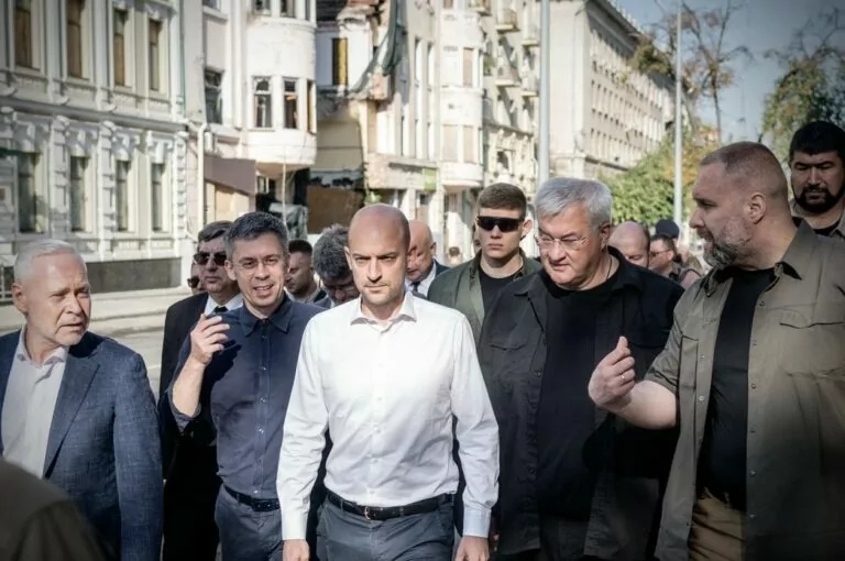 War threatens not only Ukraine, but security of EU, says French foreign minister during visit to Kharkiv