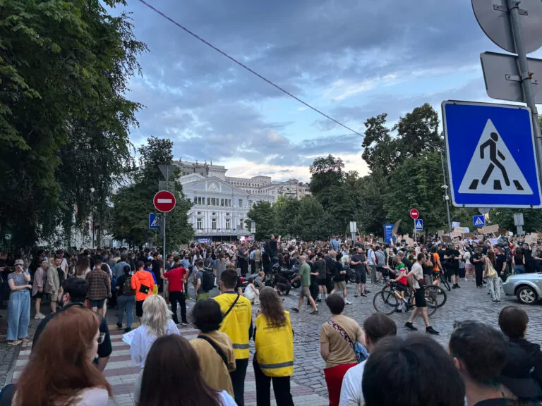 «Вето на закон»: у містах України проходять мітинги проти закону, що обмежує незалежність НАБУ та САП