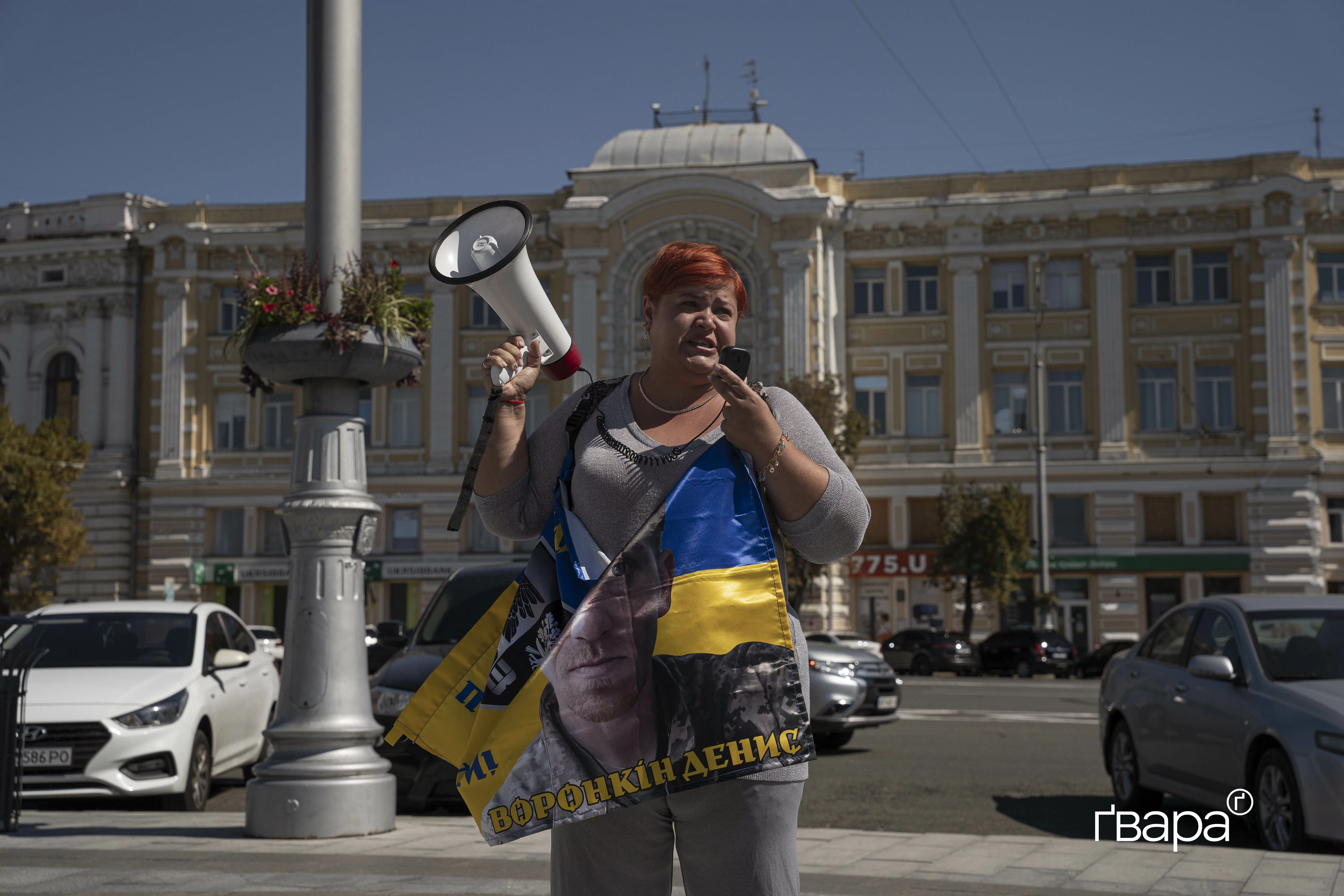зображення до посту: «Пам’ятати про чужих рідних»: у Харкові створили інсталяцію до Дня зниклих безвісти — фото