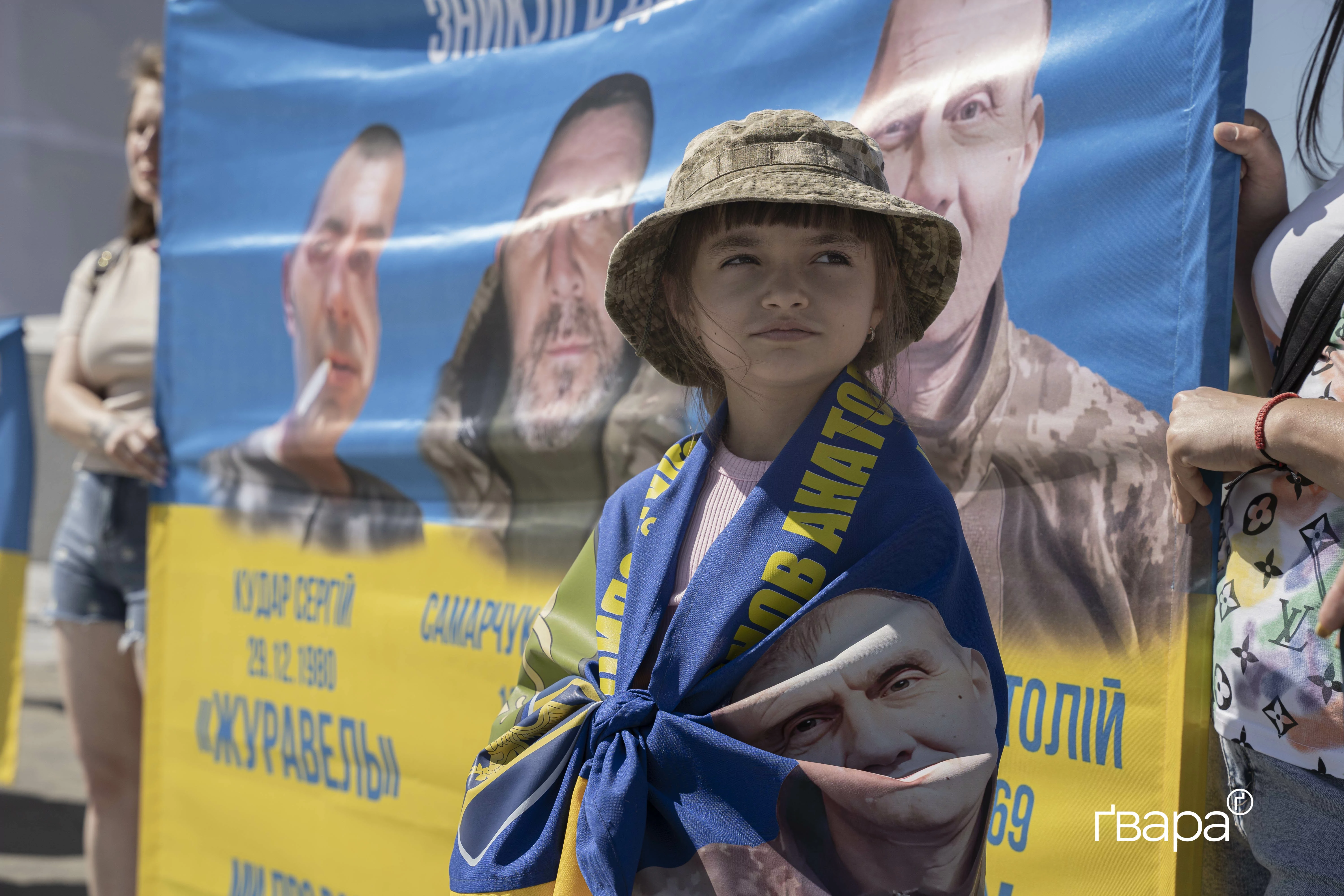 зображення до посту: «Пам’ятати про чужих рідних»: у Харкові створили інсталяцію до Дня зниклих безвісти — фото