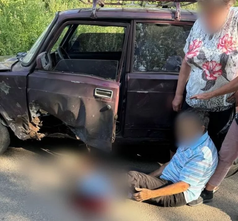 У Куп’янську російський дрон влучив в автівку з цивільними: є постраждалі