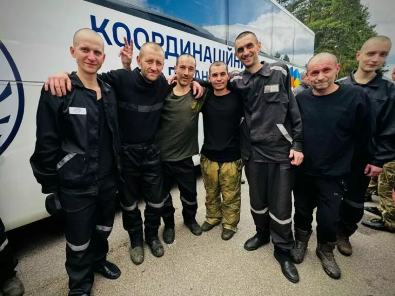 Ukraine returns 12 Kharkiv Oblast locals from Russian captivity 