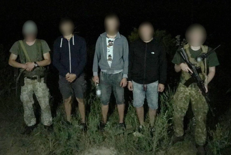 Прикордонники за допомогою дрона виявили харківʼянина, який нібито планував перетнути кордон