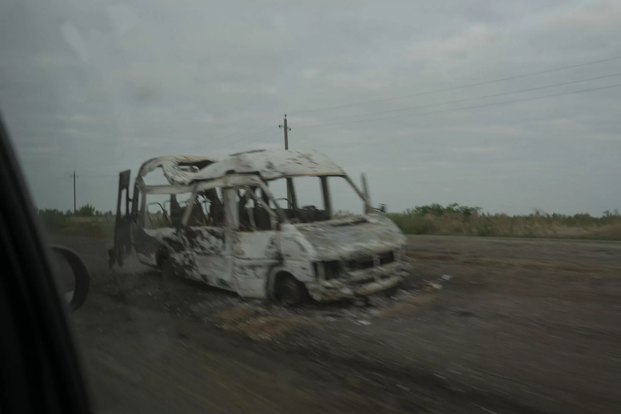 Car, destroyed by a Russian air strike, on the Kupiansk axis in Kharkiv oblast. September 2025 / Yana Sliemzina, Gwara Media