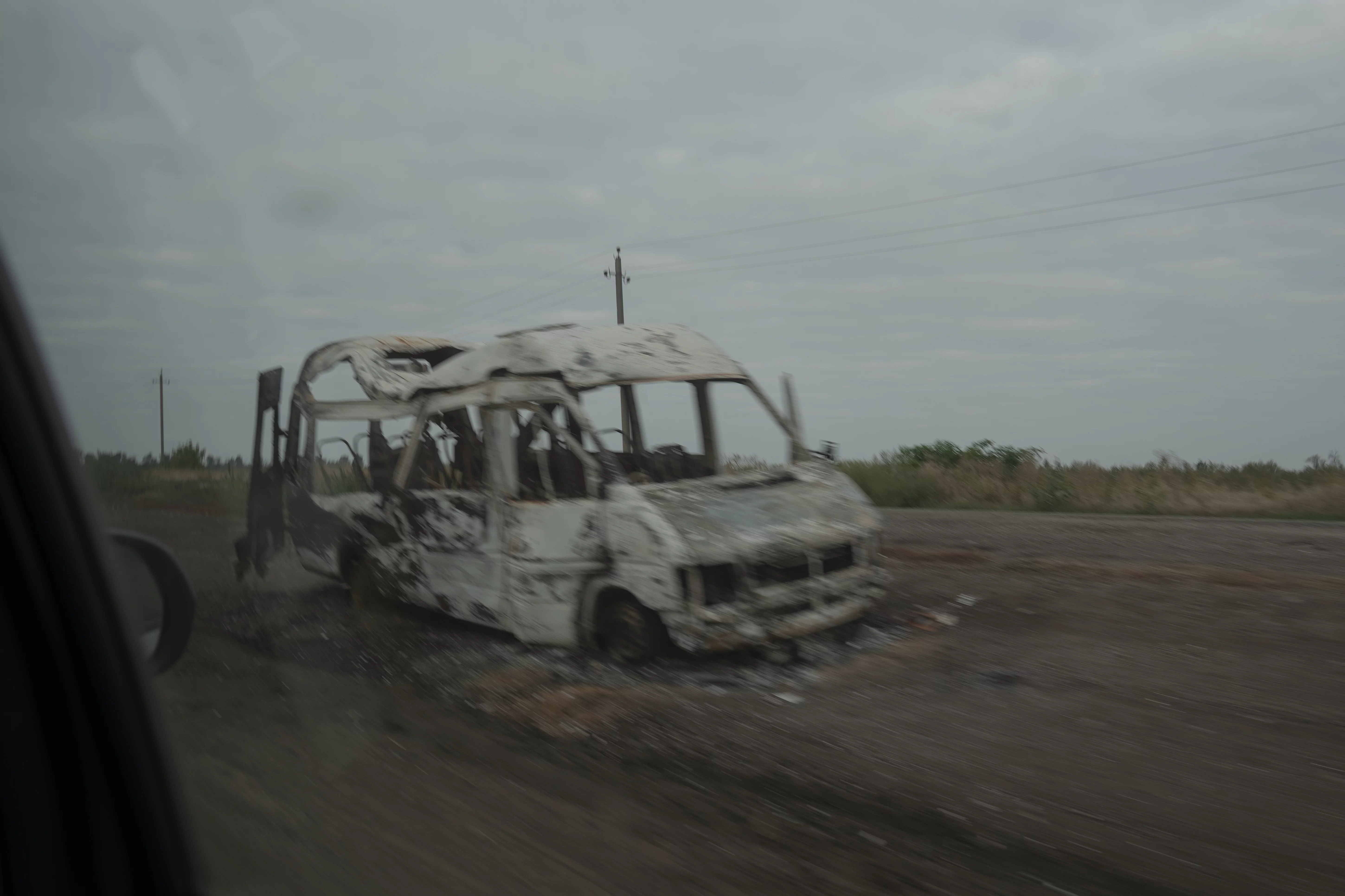 Car, destroyed by a Russian air strike, on the Kupiansk axis. September 2025 / Yana Sliemzina, Gwara Media