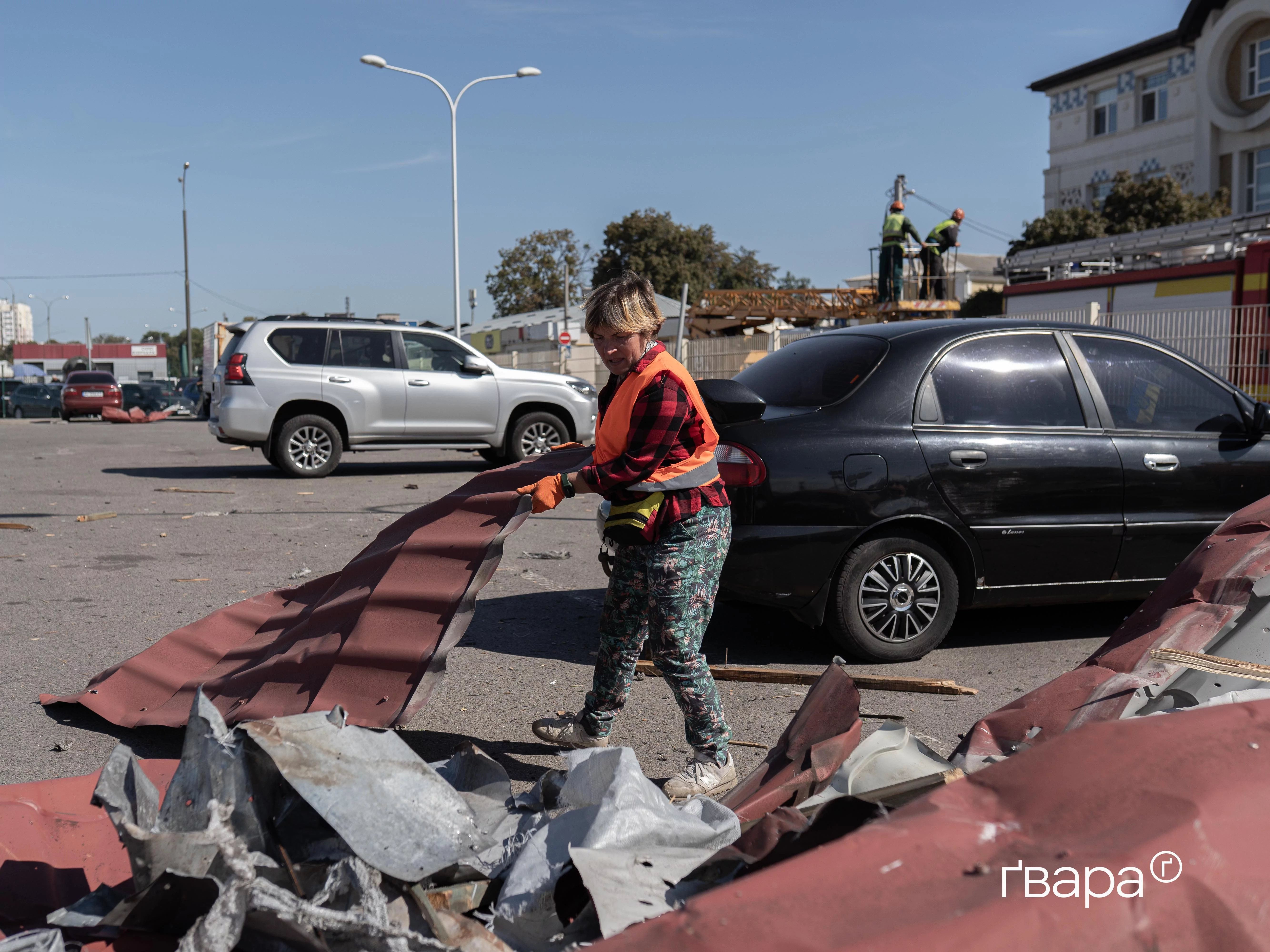 зображення до посту: Російський безпілотник влучив у будівлю ВНЗ в Харкові: є постраждалі — фото