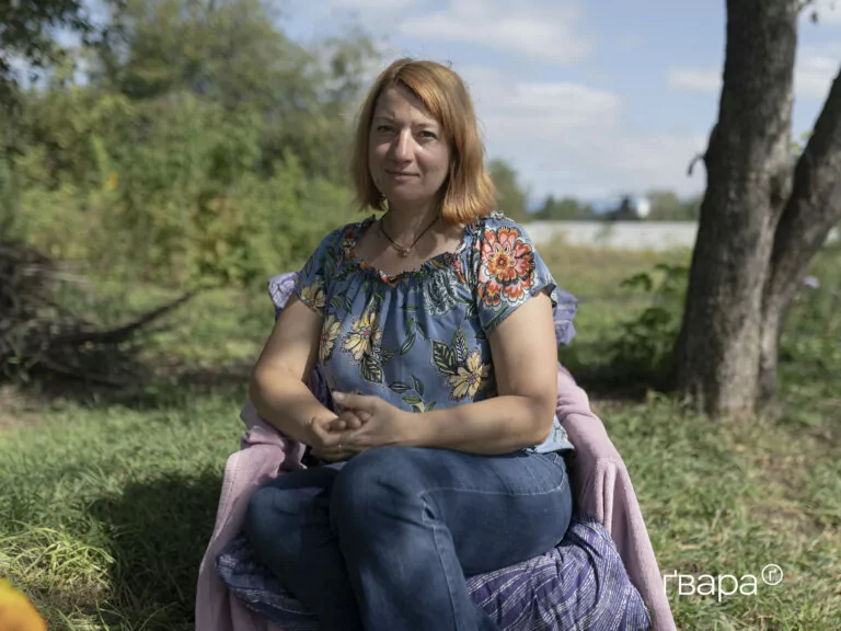 Посеред вибухів прифронту ростуть чорнобривці. Наталія робить з них варення для всього світу