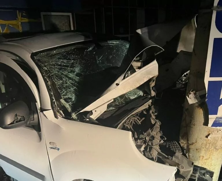 У Харкові загинув водій авто внаслідок ДТП, троє пасажирів госпіталізовані
