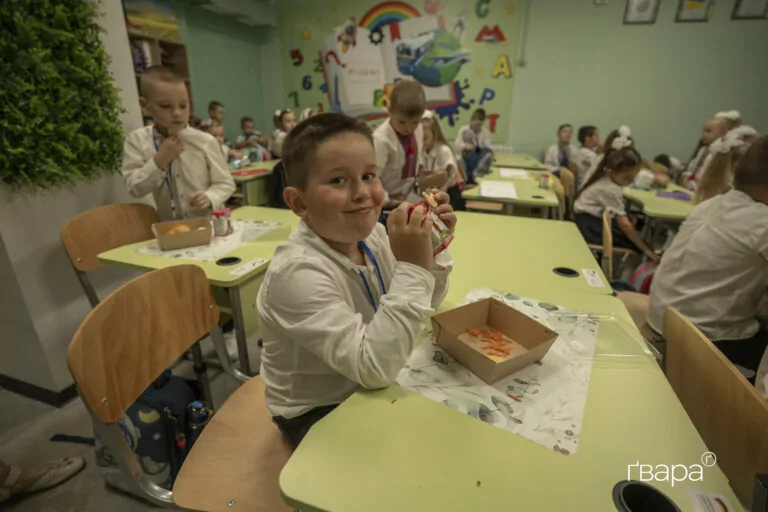 Школярі Харкова повернуться до змішаного навчання після канікул