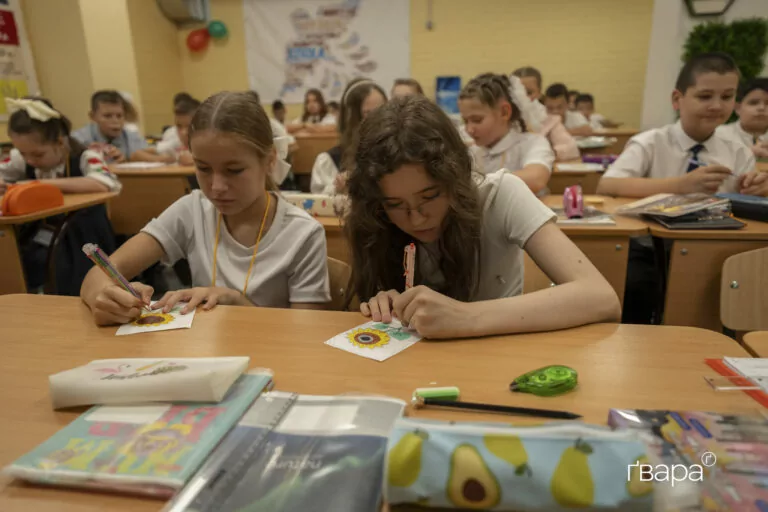 Уряд планує розширити програму «Пакунок школяра»: що варто знати