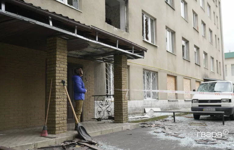 У Харкові російський FPV-дрон влучив у гуртожиток, де мешкають переселенці