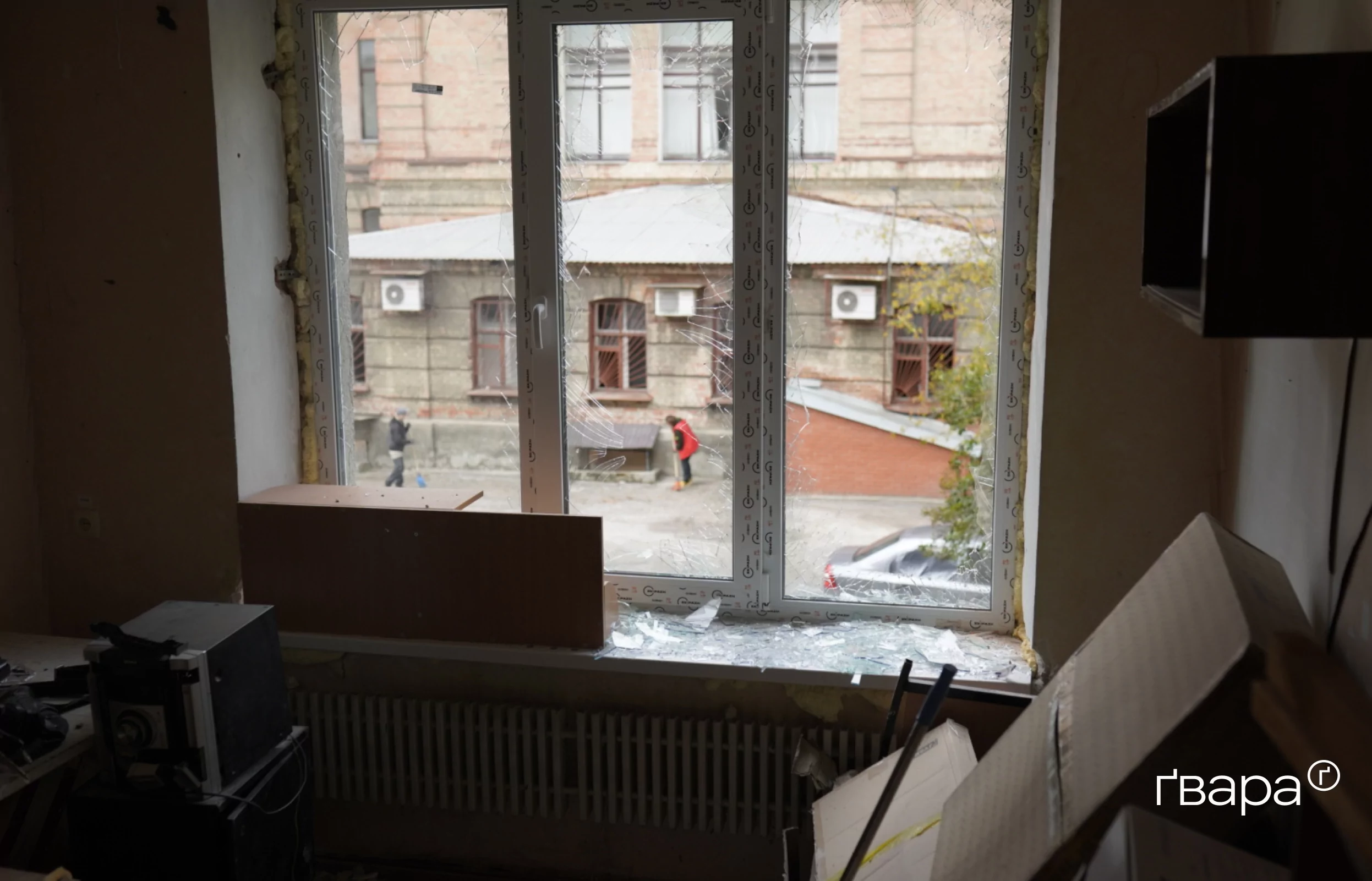 зображення до посту: У Харкові російський FPV-дрон влучив у гуртожиток, де мешкають переселенці
