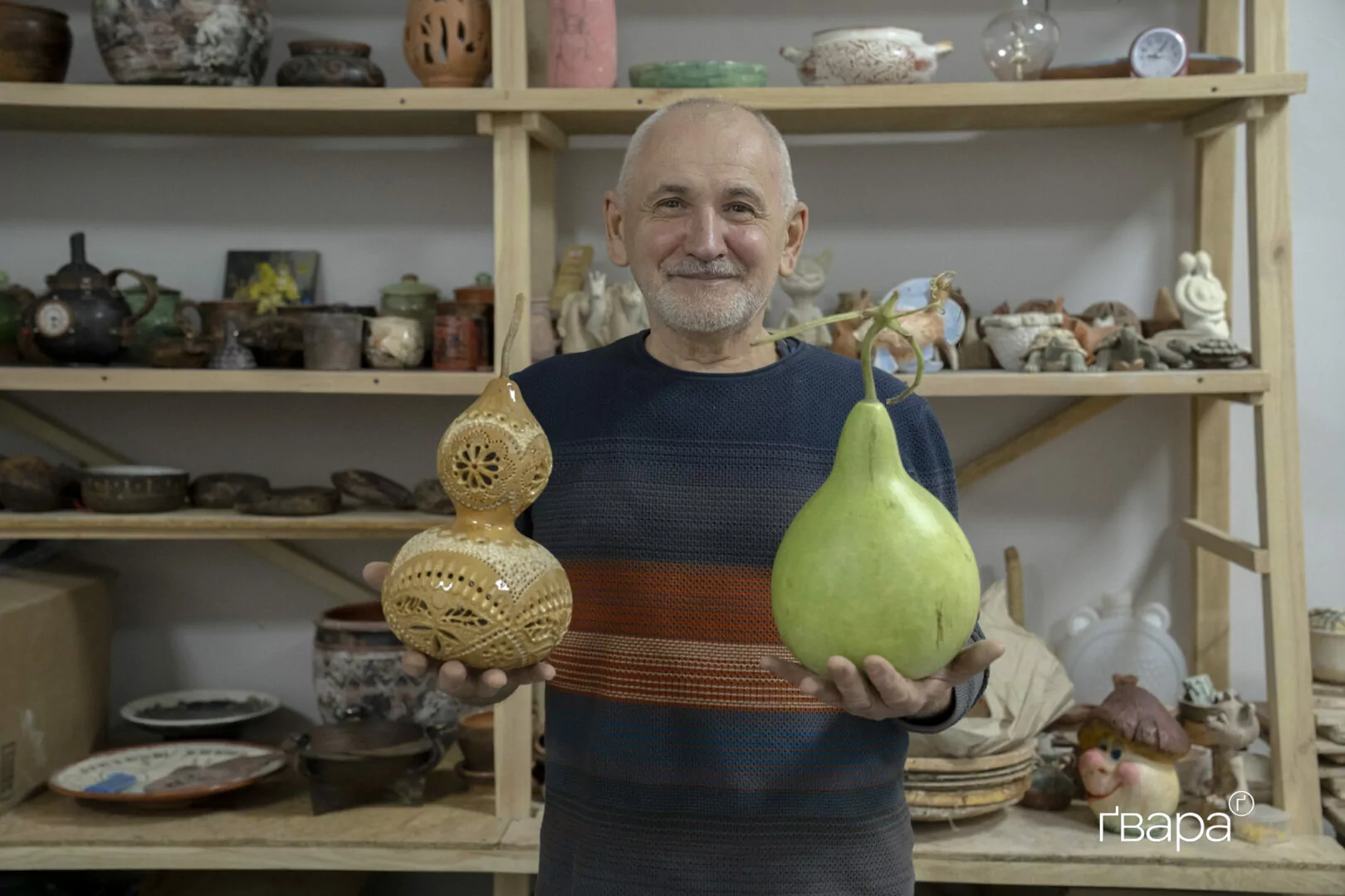 Рафік Рустамов з лагенаріями