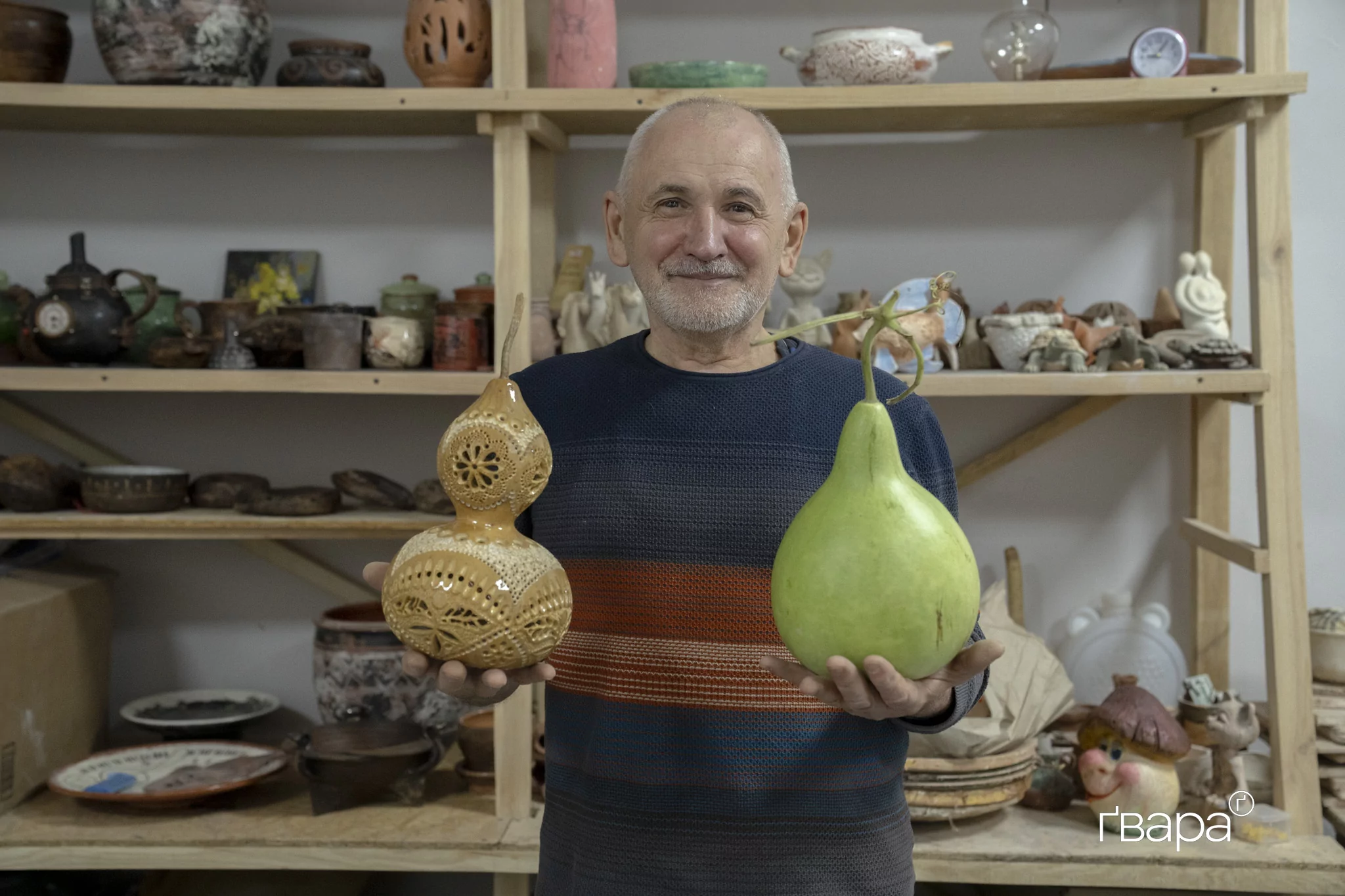 Рафік Рустамов з лагенаріями