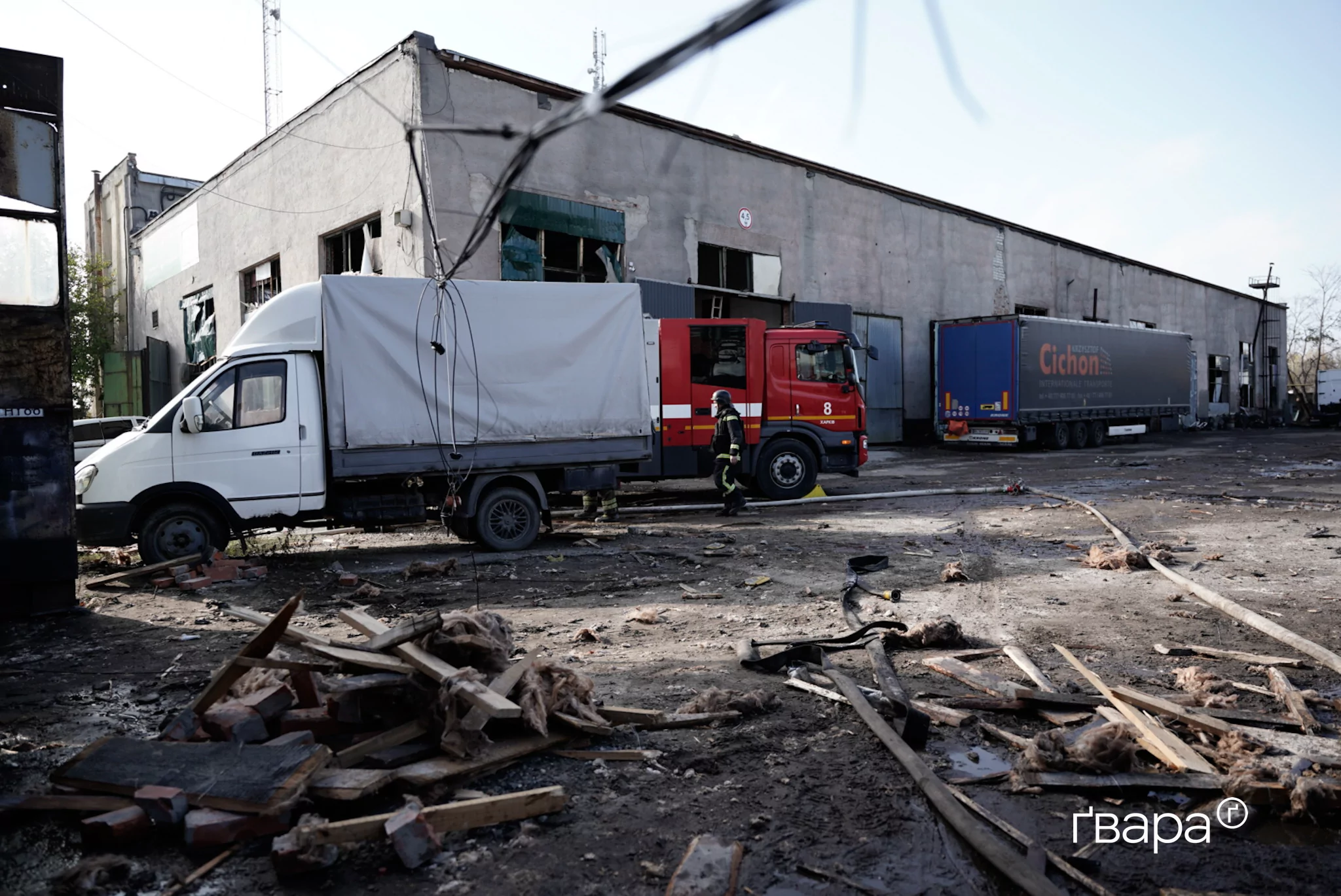 пошкоджене підприємство в Індустріальному районі