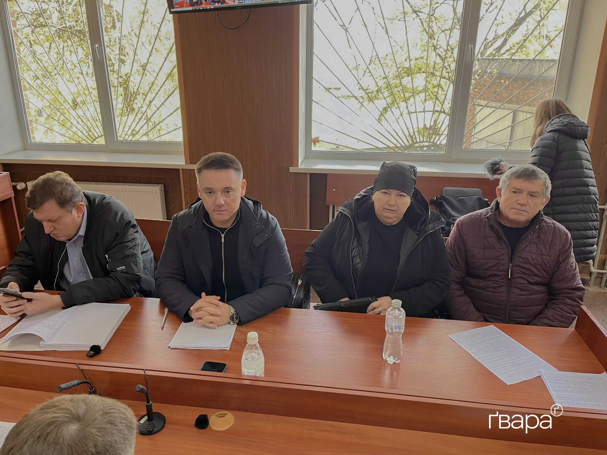 Прокурор Віталій Хірний, представник потерпілих Максим Журавльов, мати загиблої Тетяна Гонтаренко, батько загиблої Олександр Гонтаренко / Фото: Анна Веклич, Ґвара Медіа