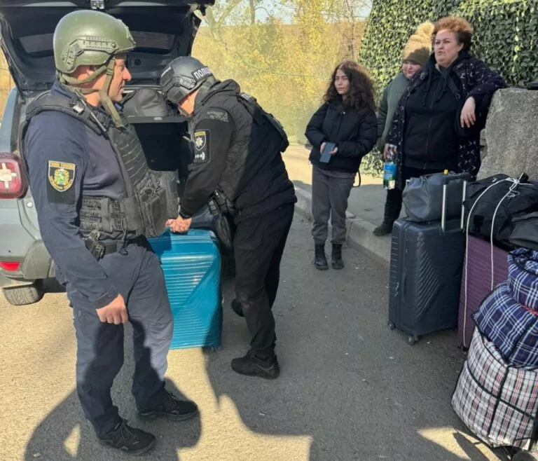 З Куп’янської громади евакуювали чотирьох людей, серед них дитина