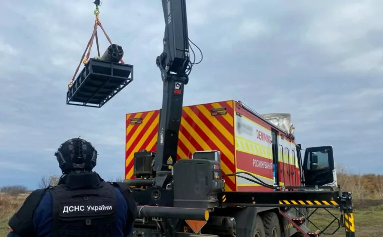 У полі на Харківщині знайшли нерозірвані ракети: ніхто не постраждав