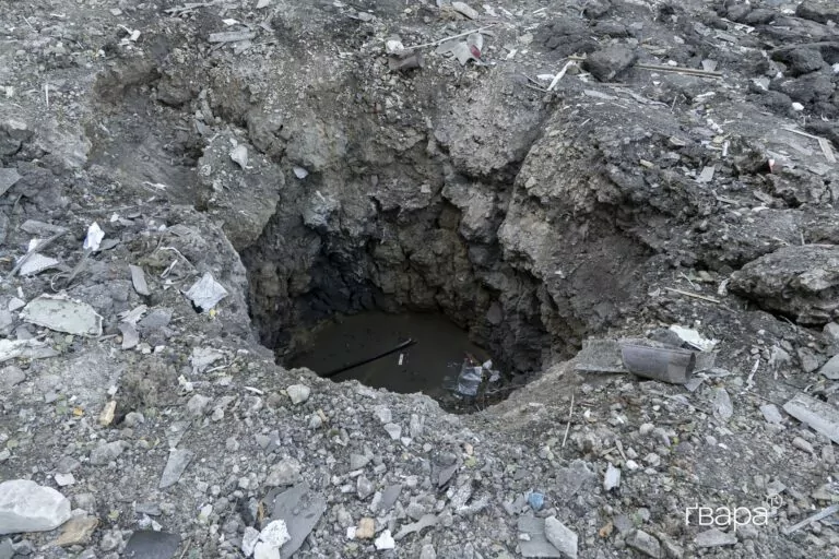 Росіяни вдарили ракетами по передмістю Харкова: без постраждалих