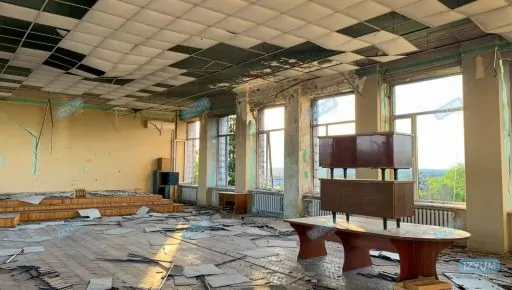 Вигляд приміщень будівлі міської ради Ізюма, після окупації Фото:  Izyum live news