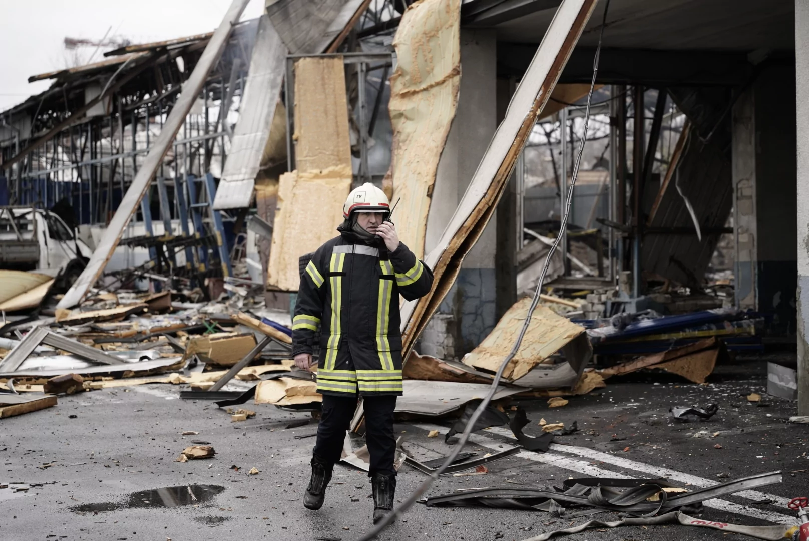 The aftermath of Russian shelling in the Kholodnohirskyi district of Kharkiv on Nov.12