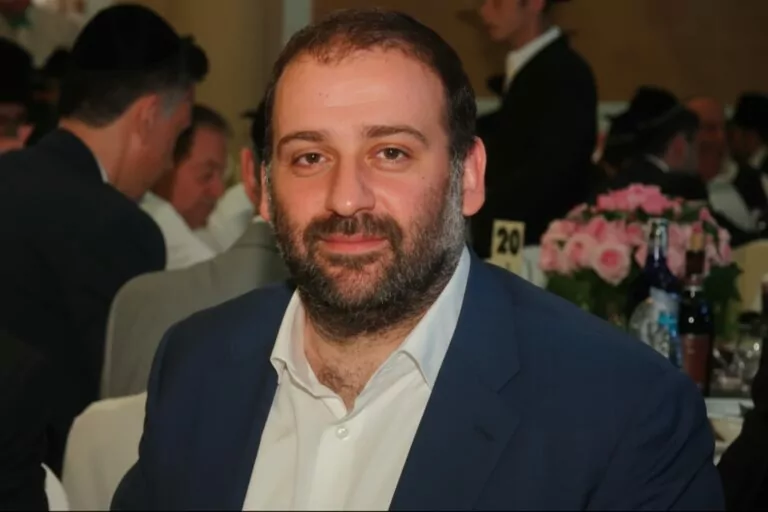 Зеленський ввів санкції проти Міндіча та Цукермана