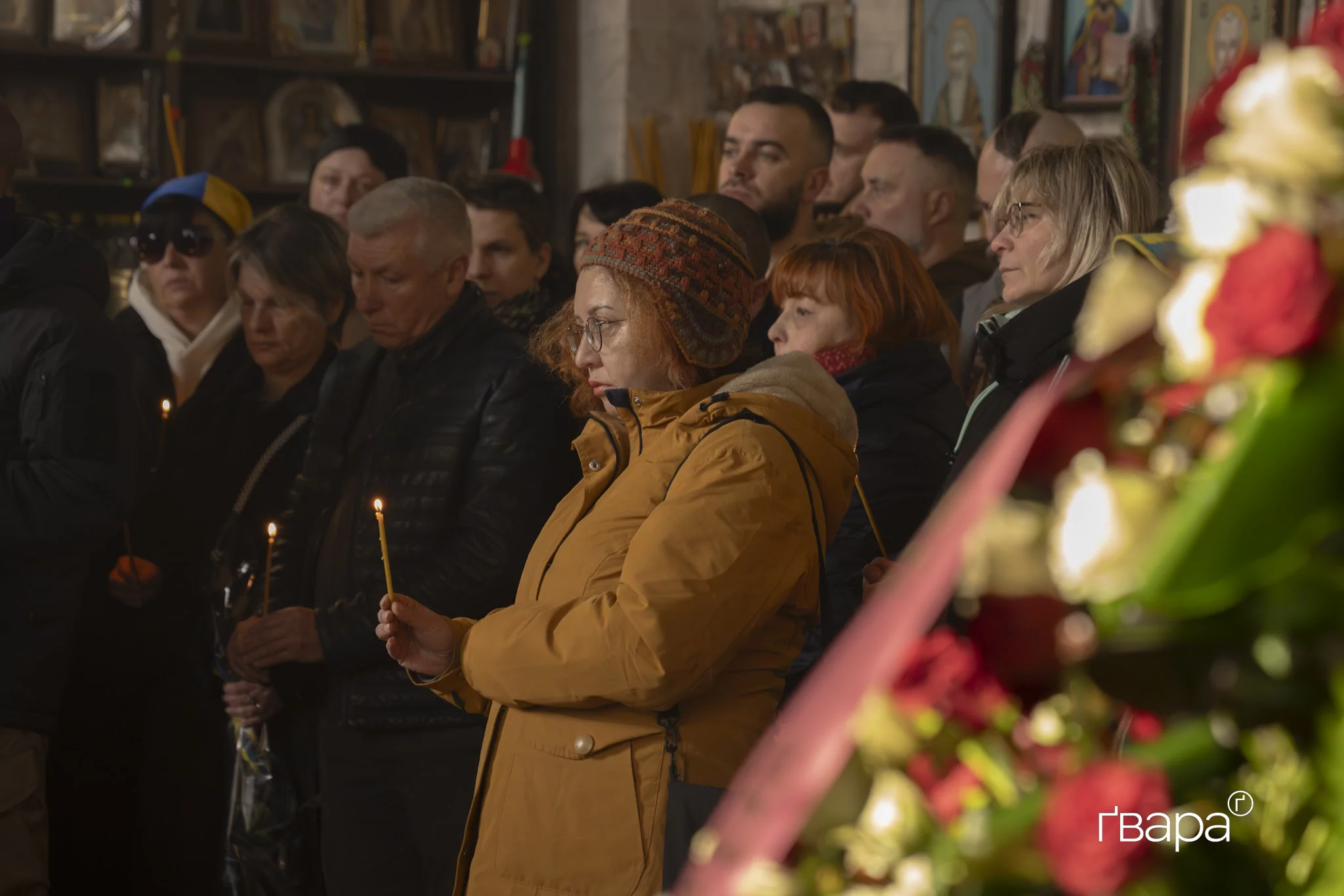 зображення до посту: У Харкові попрощалися з бойовою медикинею підрозділу «Гострі Картузи» Мариною Воронцовою — фото