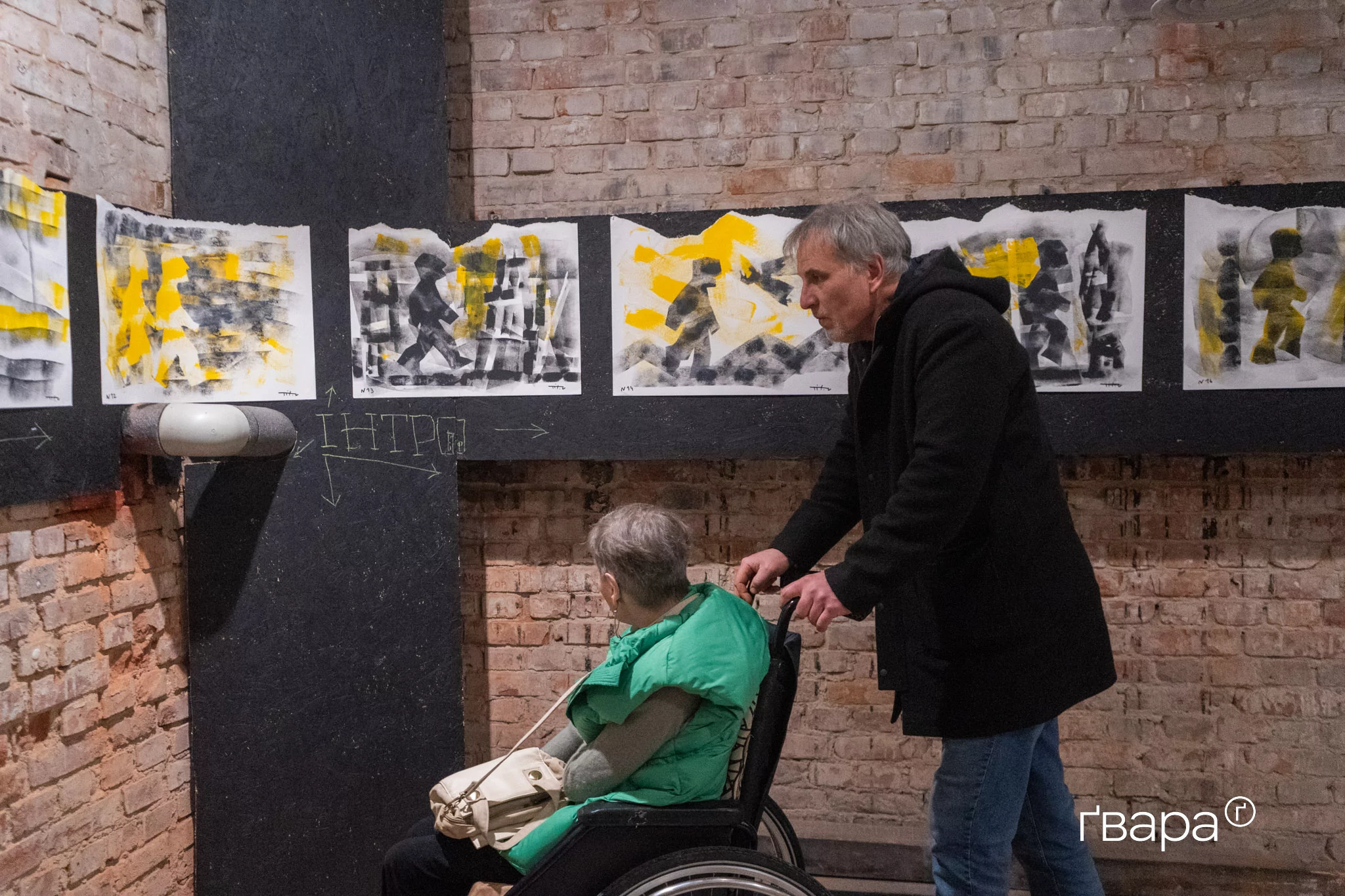 зображення до посту: «Це мої роздуми про Харків»: У місті відкрилась графічна виставка Нікіти Тітова — фото